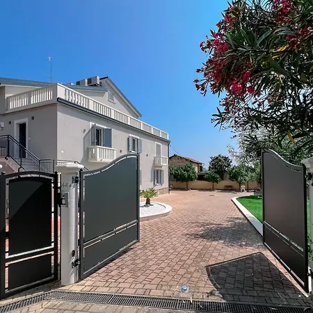 Al Giardino Del Pepe Апартаменты Ланчиано